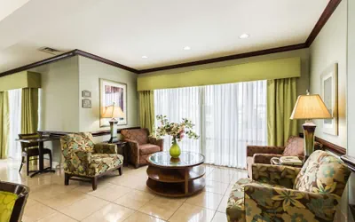 Photo 4 - Comfort Suites Beaumont I-10