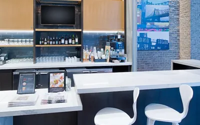 Photo 4 - Hyatt Place Long Island City/New York City