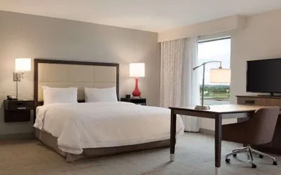 Photo 4 - Hampton Inn & Suites Flagstaff East