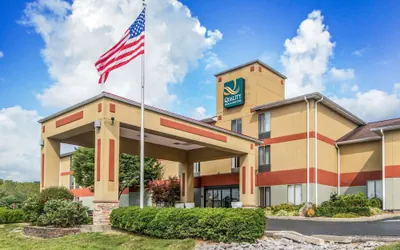 Photo 2 - Quality Inn & Suites Lawrenceburg