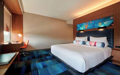 Photo 5 - Aloft by Marriott Cleveland Airport