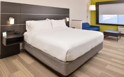 Photo 4 - Holiday Inn Express & Suites Kansas City - Lee's Summit by IHG