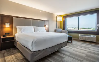 Photo 5 - Holiday Inn Express and Suites-Platteville by IHG