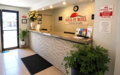 Photo 4 - Santa Fe Motel Tehachapi by Hotel O