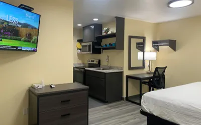 Photo 4 - Relax Inn of Medford