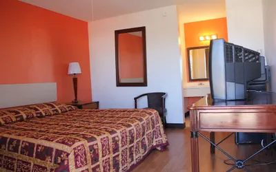 Photo 5 - LoneStar Inn & Suites