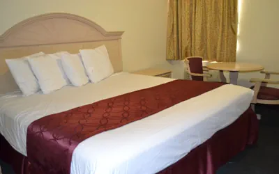 Photo 4 - Passport Inn - By The Falls NY