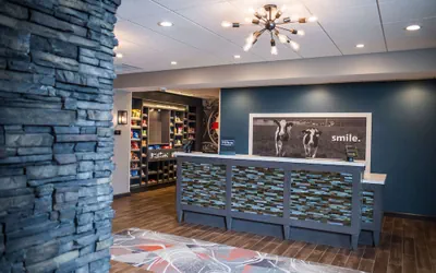Photo 3 - Hampton Inn & Suites at Wisconsin Dells Lake Delton