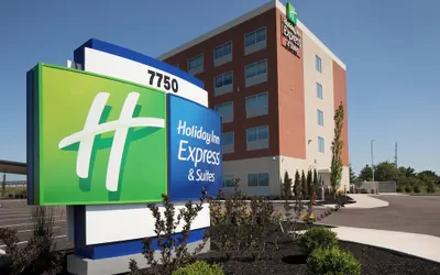Photo 2 - Holiday Inn Express & Suites-Cincinnati North - Liberty Way by IHG