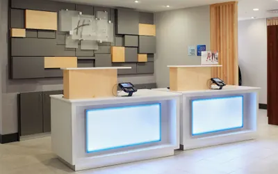 Holiday Inn Express & Suites-Cincinnati North - Liberty Way by IHG