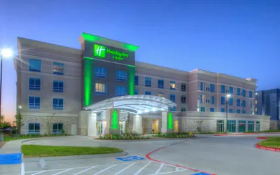 Photo 2 - Holiday Inn Hotel & Suites Houston West - Katy Mills by IHG