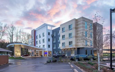 Photo 2 - Fairfield Inn & Suites by Marriott Eugene East/Springfield