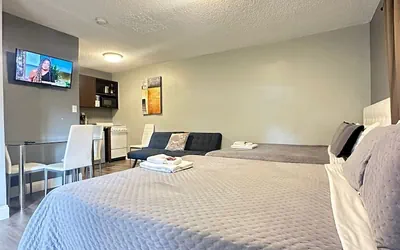 Photo 2 - Sheridan Guesthouse