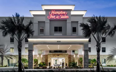 Photo 2 - Hampton Inn & Suites West Melbourne-Palm Bay Road