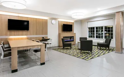 Photo 3 - Microtel Inn & Suites by Wyndham Lubbock