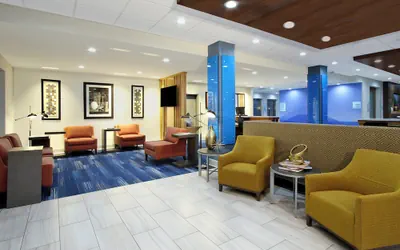 Holiday Inn Express & Suites Lake Charles South Casino Area by IHG