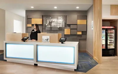 Holiday Inn Express & Suites-Cincinnati South - Wilder by IHG