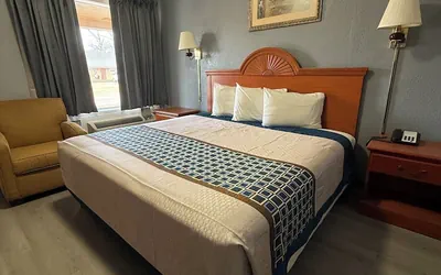 Photo 5 - Budget Inn Magnolia