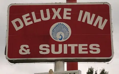 Photo 3 - Deluxe Inn And Suites