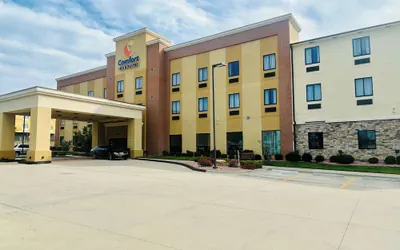 Photo 2 - Comfort Inn & Suites Shawnee - Kansas City