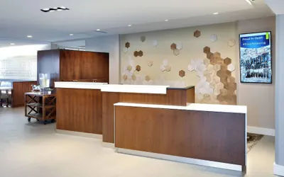 Photo 3 - Fairfield Inn & Suites by Marriott Springfield North