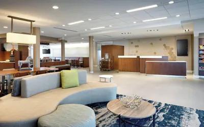 Photo 4 - Fairfield Inn & Suites by Marriott Springfield North