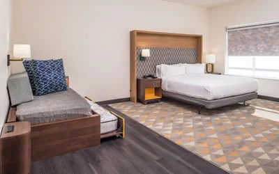 Photo 4 - Holiday Inn Joplin by IHG