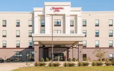 Photo 2 - Hampton Inn Opelousas
