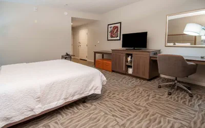 Photo 4 - Hampton Inn Opelousas