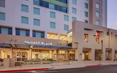 Photo 2 - Hyatt Place Glendale / Los Angeles