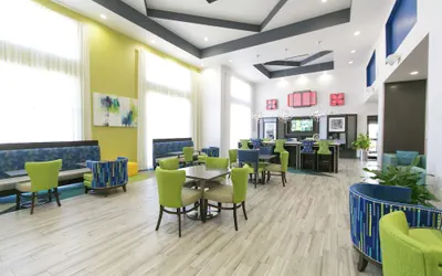 Photo 4 - Hampton Inn & Suites Stroud