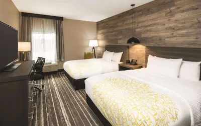 Photo 5 - La Quinta Inn & Suites by Wyndham Atlanta South - McDonough