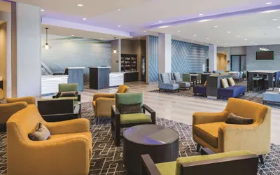 Photo 4 - La Quinta Inn & Suites by Wyndham Atlanta South - McDonough