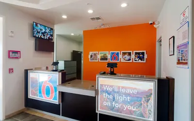 Photo 4 - Motel 6 Midland, TX