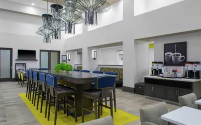 Photo 3 - Hampton Inn & Suites Irvine-Orange County Airport