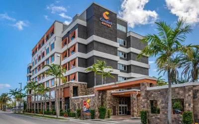 Photo 2 - Comfort Suites Fort Lauderdale Airport & Cruise Port