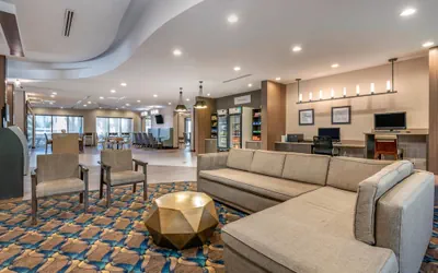Photo 4 - Comfort Suites Fort Lauderdale Airport & Cruise Port