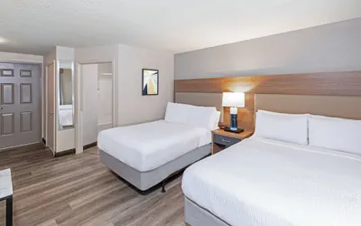 Photo 3 - Candlewood Suites Topeka West by IHG