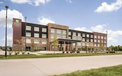 Holiday Inn Express & Suites West Des Moines - Jordan Creek by IHG