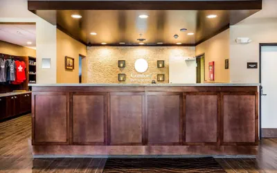 Photo 2 - Comfort Inn & Suites Niagara Falls Blvd USA