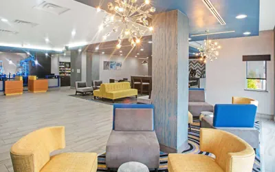 Photo 3 - La Quinta Inn & Suites by Wyndham Ponca City