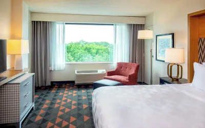 Photo 5 - Holiday Inn Newport News - Hampton by IHG