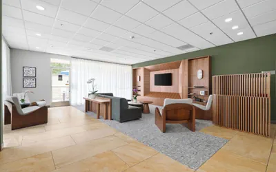 Photo 5 - Gateway Hotel Santa Monica
