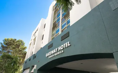 Photo 2 - Gateway Hotel Santa Monica
