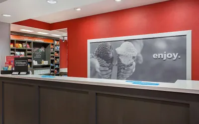 Photo 4 - Hampton Inn Vincennes