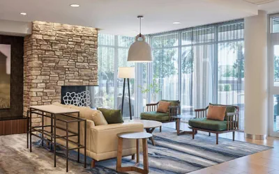 Photo 2 - Fairfield Inn & Suites by Marriott Phoenix Tempe/Airport