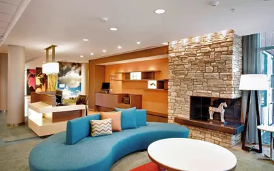 Photo 2 - Fairfield Inn & Suites by Marriott Phoenix Tempe/Airport