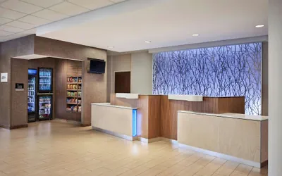 Photo 4 - Fairfield Inn & Suites by Marriott Phoenix Tempe/Airport