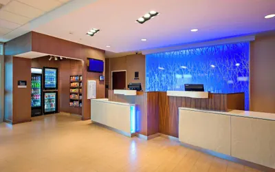 Photo 5 - Fairfield Inn & Suites by Marriott Phoenix Tempe/Airport
