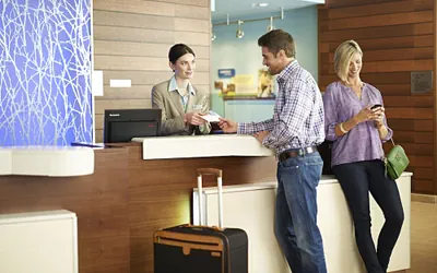 Photo 4 - Fairfield Inn & Suites by Marriott Phoenix Tempe/Airport